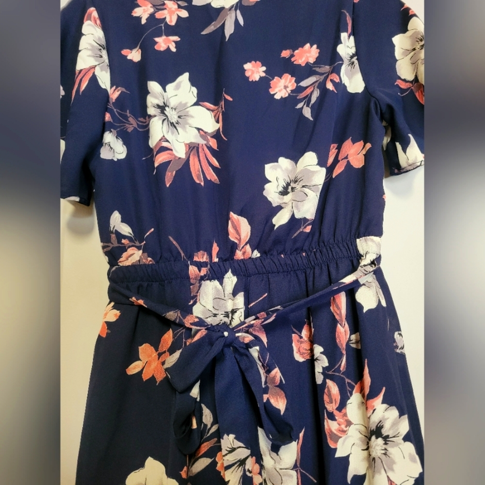 NWOT SIENNA SKY FLORAL DRESS S - Picture 3 of 5